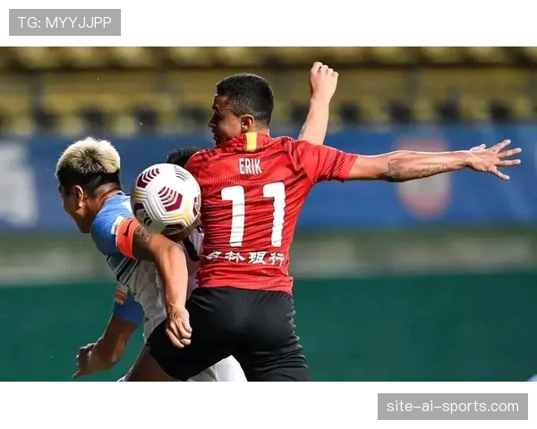 坎通纳前插压制防线与助攻能力提升，角色转型成效显著